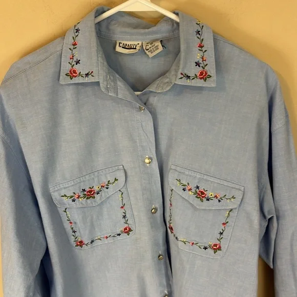 Vintage Capacity Blue Chambray Embroidered Shirt Size Medium - Picture 3 of 12